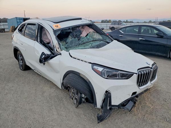 2026 BMW X1 xDrive28i — Passenger 3/4