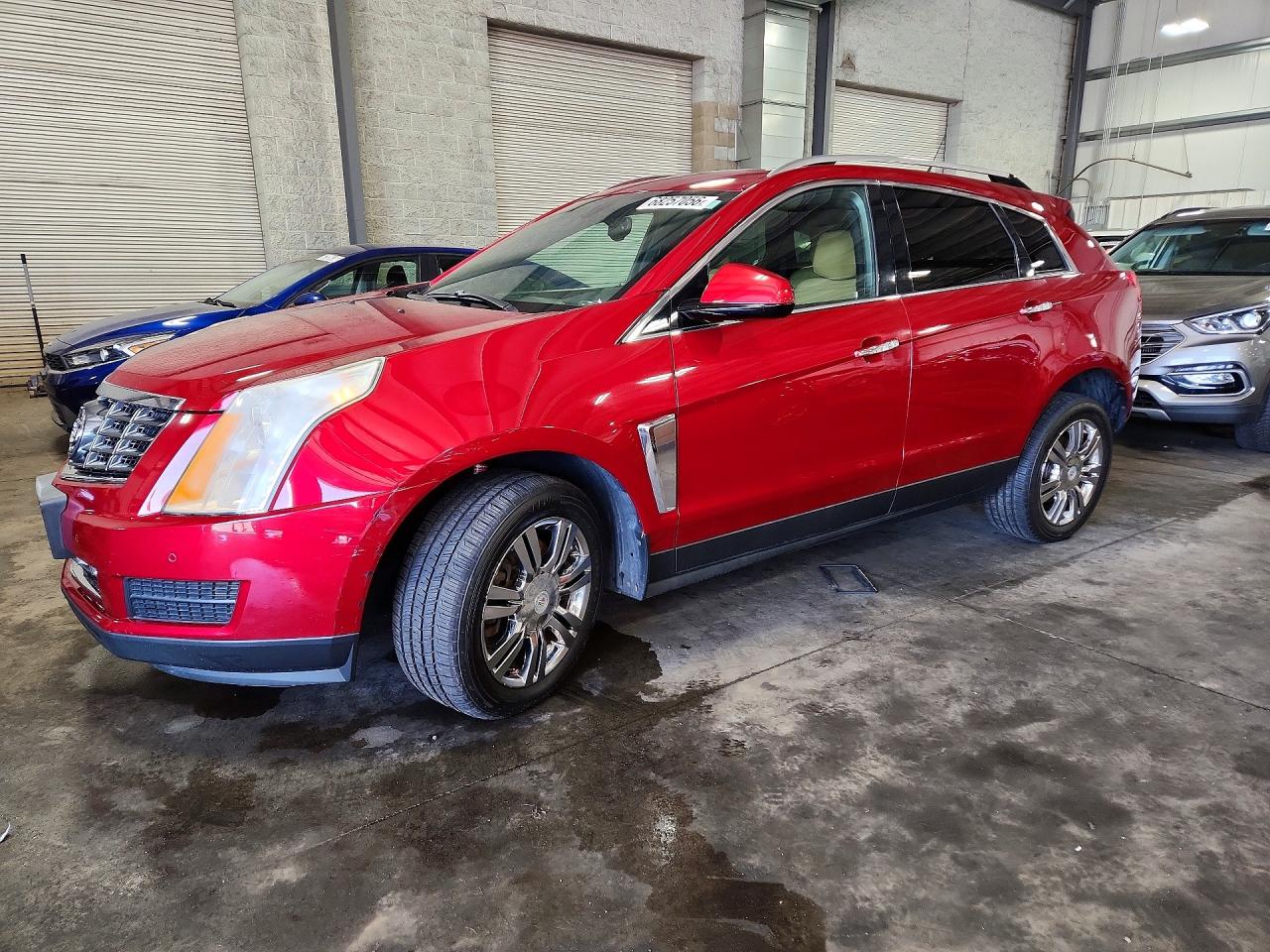 2014 CADILLAC SRX Luxury — Front 3/4