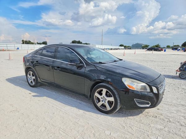 2012 VOLVO S60