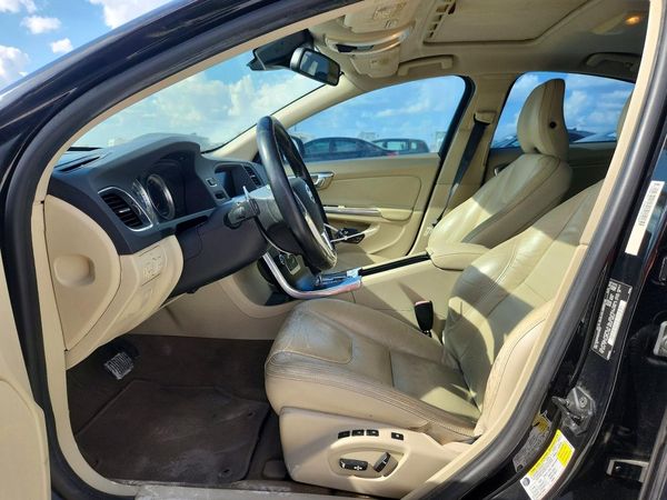 2012 VOLVO S60