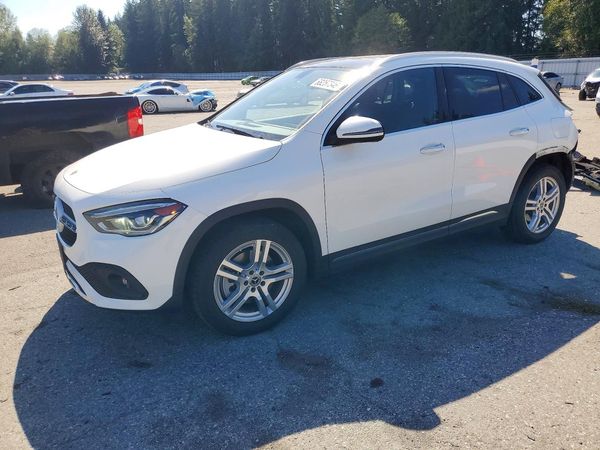 2021 MERCEDES-BENZ GLA
