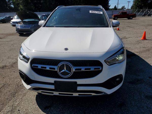 2021 MERCEDES-BENZ GLA