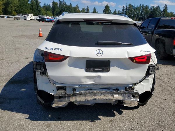 2021 MERCEDES-BENZ GLA