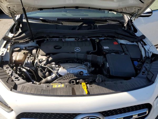 2021 MERCEDES-BENZ GLA