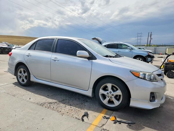 2013 TOYOTA COROLLA — Passenger 3/4