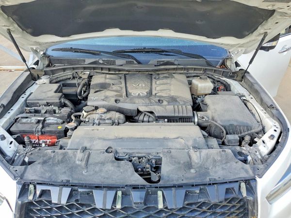2021 INFINITI QX80 — Engine bay