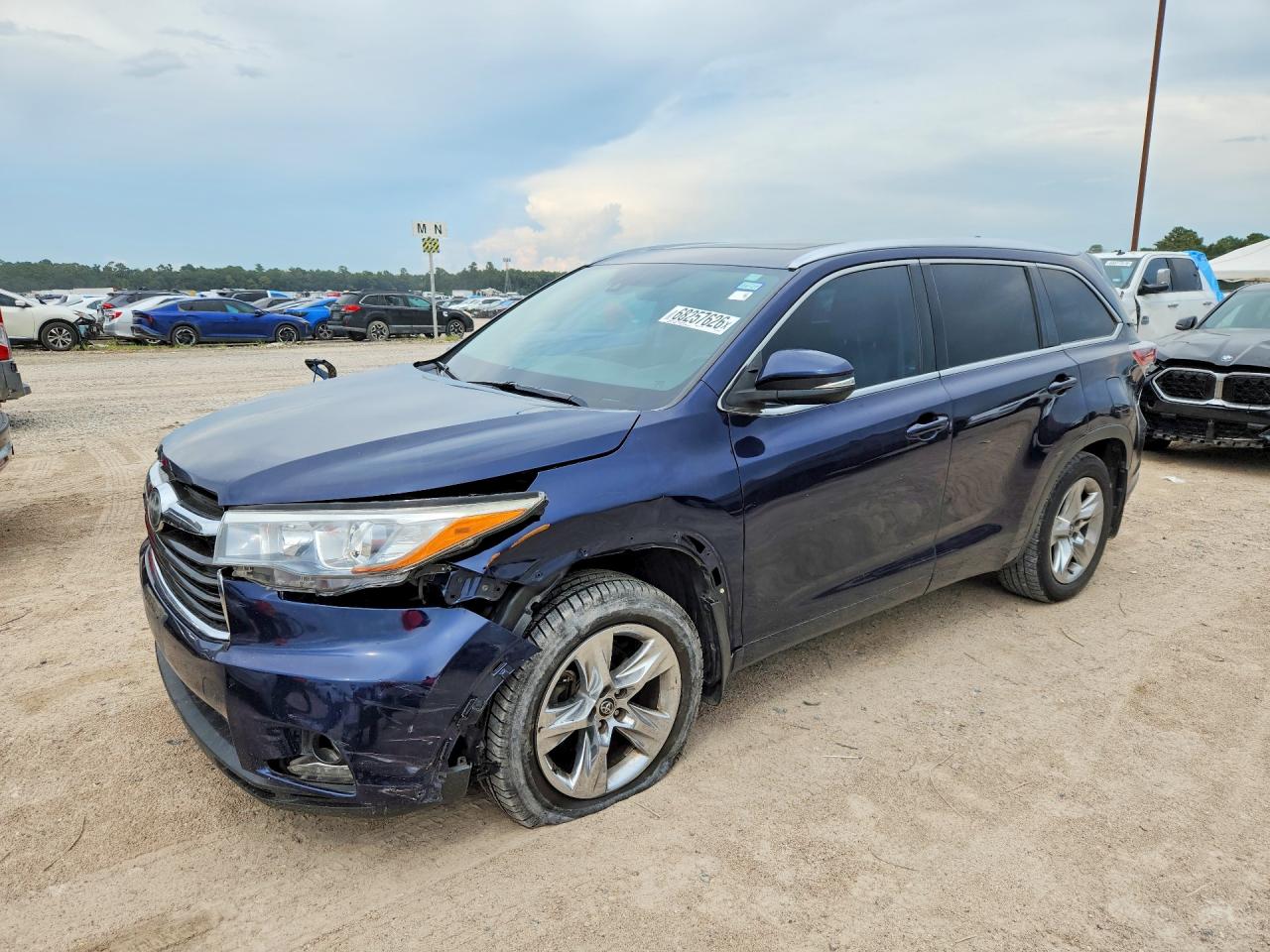 2016 TOYOTA HIGHLANDER