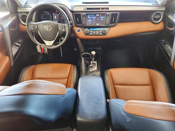 2017 TOYOTA RAV4 Ltd/SE Platinum — CKPT