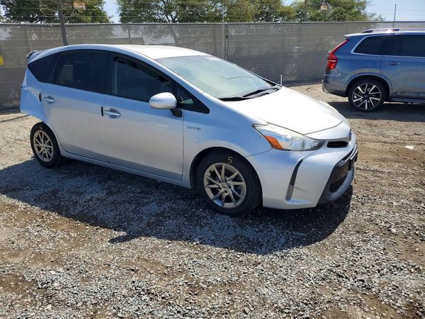2017 TOYOTA PRIUS — Passenger 3/4