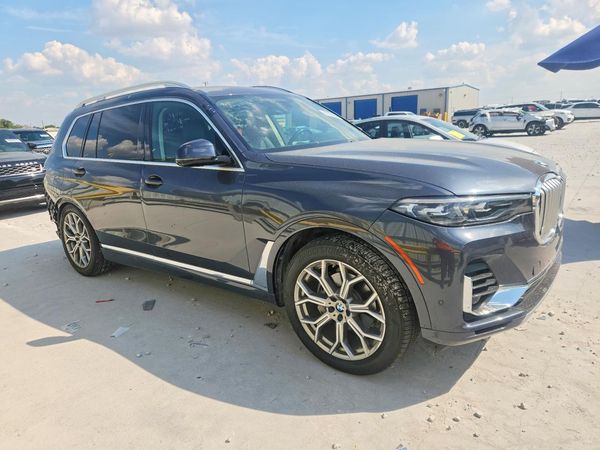 2020 BMW X7 — Passenger 3/4
