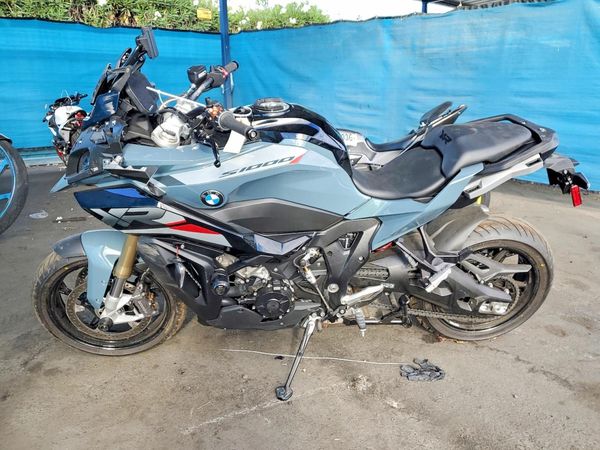 2026 BMW S 1000