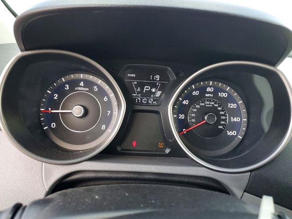 2016 HYUNDAI ELANTRA