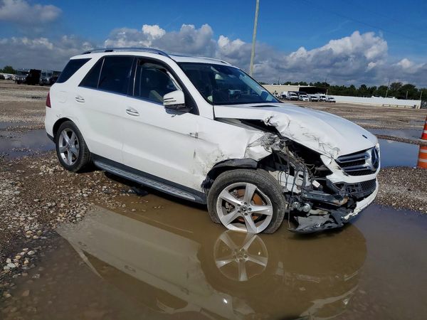 2018 MERCEDES-BENZ GLE-CLASS GLE350 — Passenger 3/4