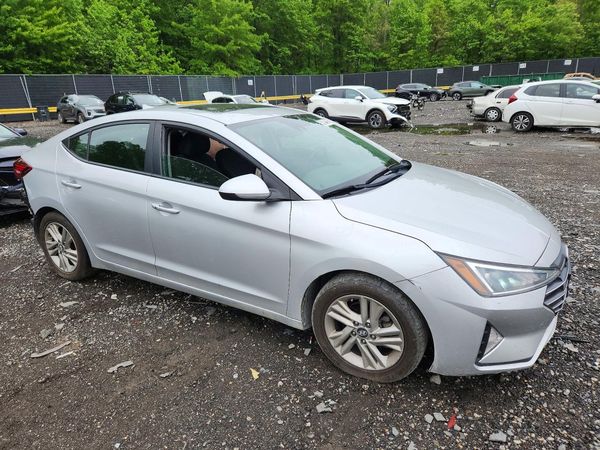 2019 HYUNDAI ELANTRA