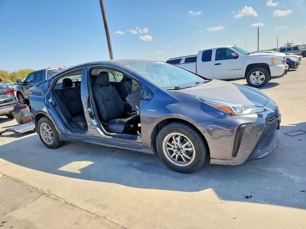 2022 TOYOTA PRIUS — Passenger 3/4
