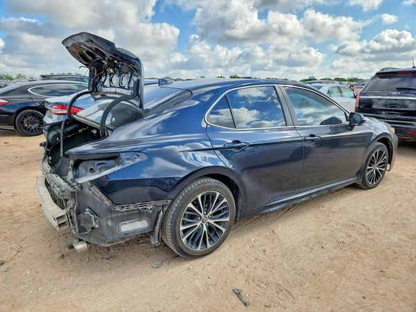 2020 TOYOTA CAMRY