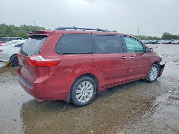 2015 TOYOTA SIENNA