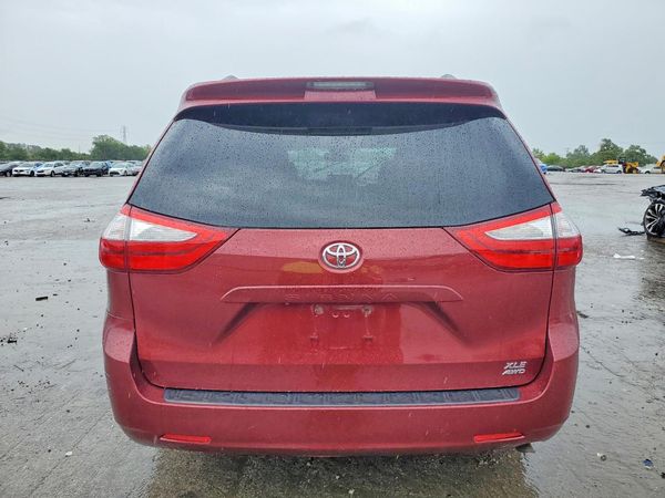 2015 TOYOTA SIENNA