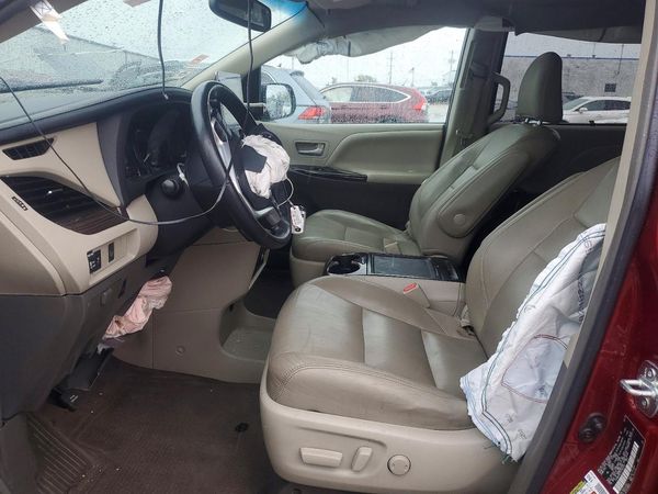 2015 TOYOTA SIENNA