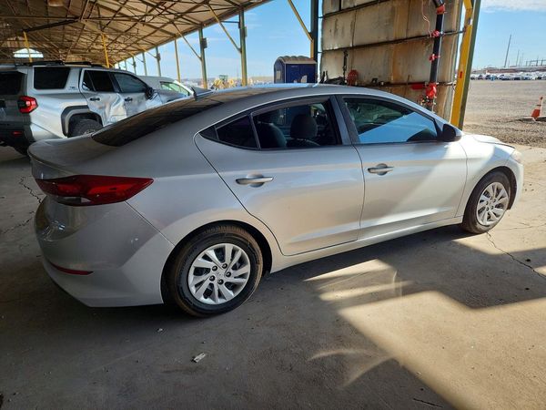 2017 HYUNDAI ELANTRA SE Base