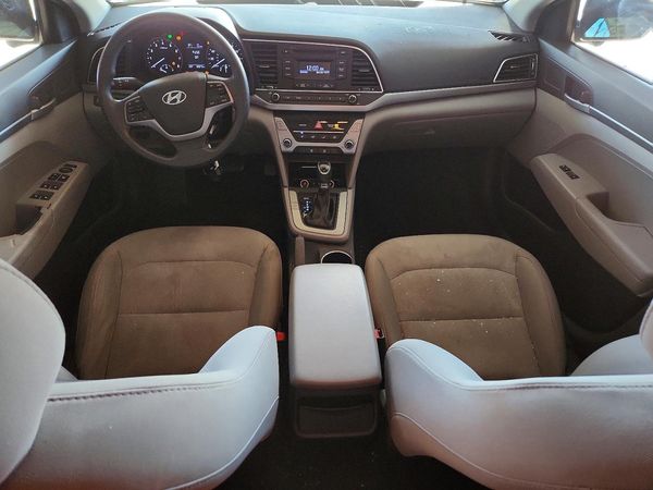 2017 HYUNDAI ELANTRA SE Base