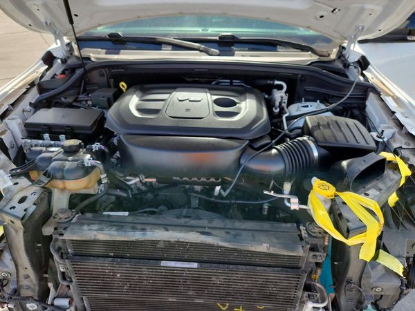 2017 DODGE DURANGO GT — Engine bay