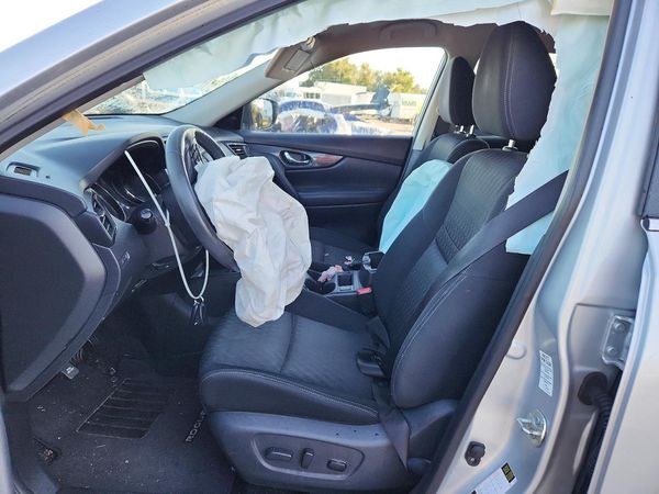 2018 NISSAN ROGUE — DENT