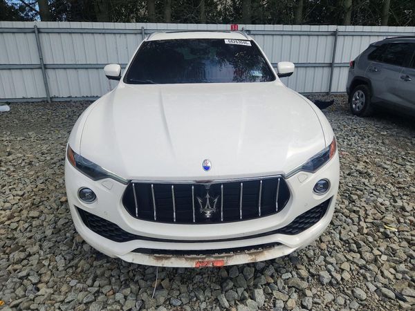 2017 MASERATI LEVANTE