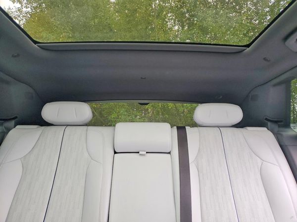 2023 CADILLAC LYRIQ Luxury 1SE