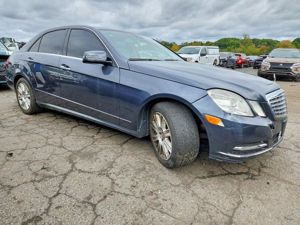 2013 MERCEDES-BENZ E E350 4-MATIC — Passenger 3/4