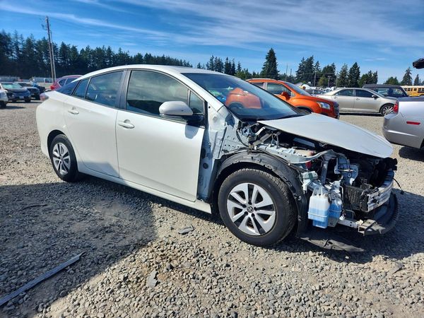 2017 TOYOTA PRIUS