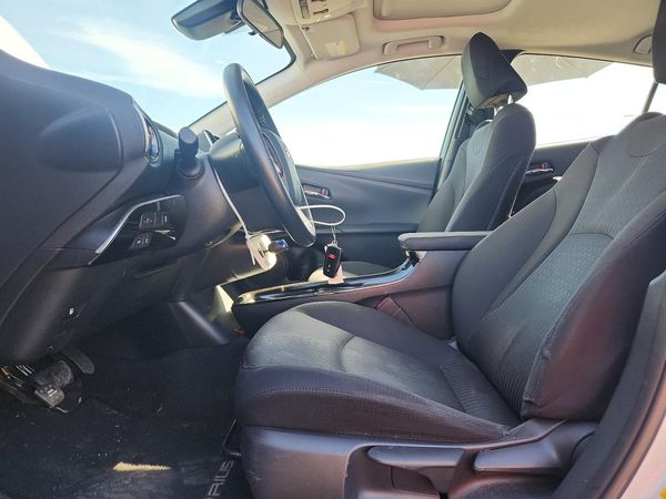 2017 TOYOTA PRIUS