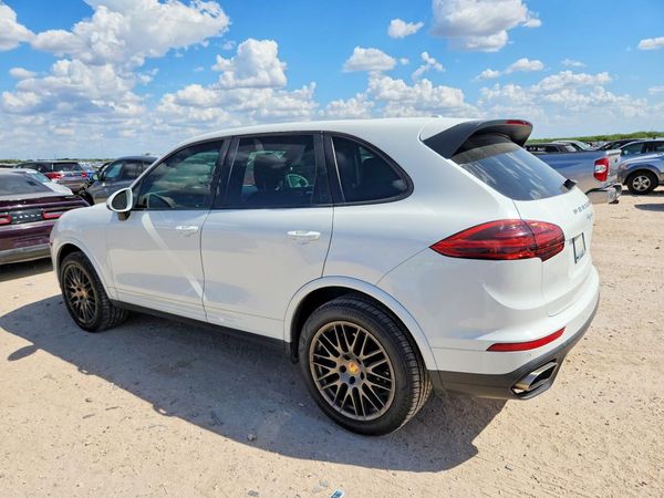 2017 PORSCHE CAYENNE