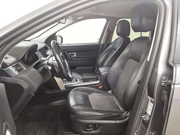 2017 LAND ROVER DISCOVERY SE — DENT
