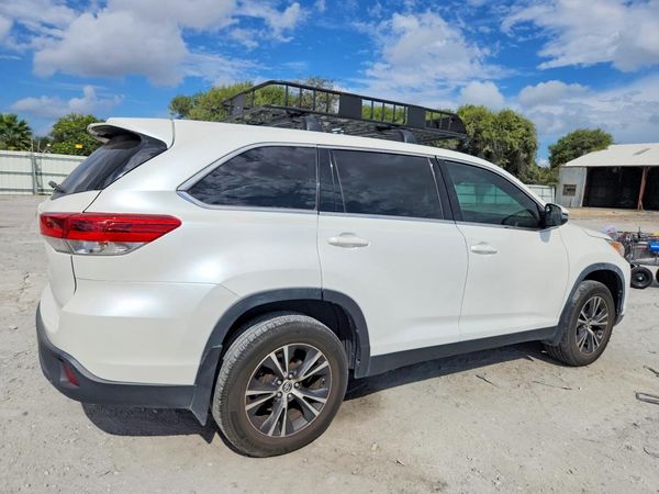 2019 TOYOTA HIGHLANDER