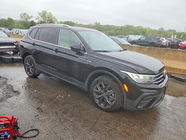 2024 VOLKSWAGEN TIGUAN — Passenger 3/4