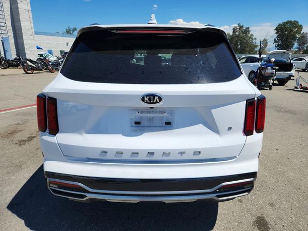 2021 KIA SORENTO