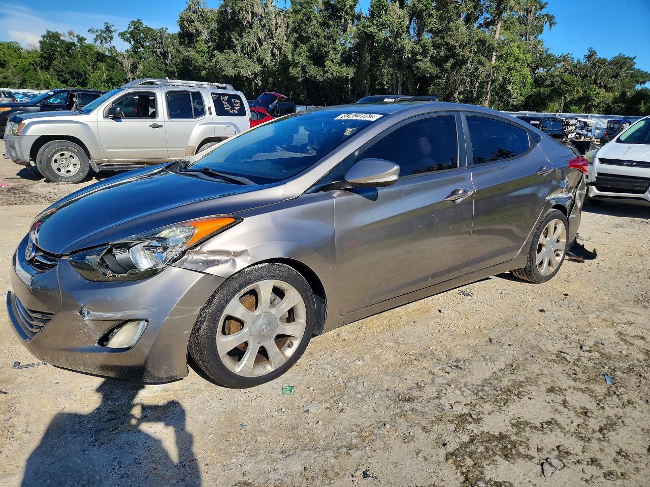 2012 HYUNDAI ELANTRA GLS(Middle grade) — Front 3/4