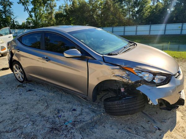 2012 HYUNDAI ELANTRA GLS(Middle grade) — Passenger 3/4