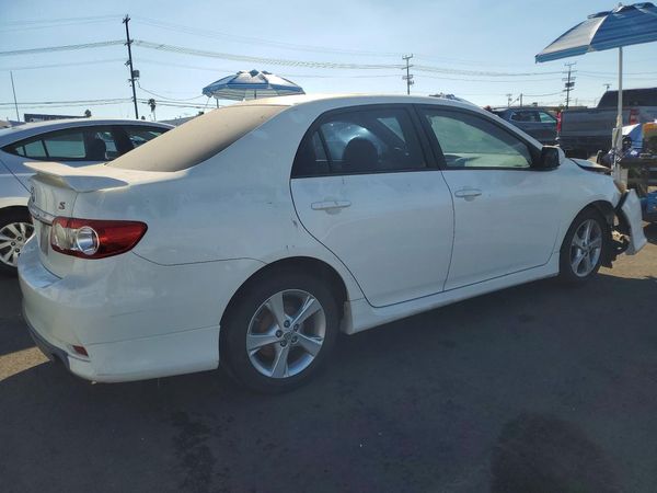 2013 TOYOTA COROLLA