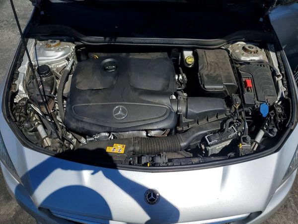 2018 MERCEDES-BENZ CLA CLA250 — Engine bay