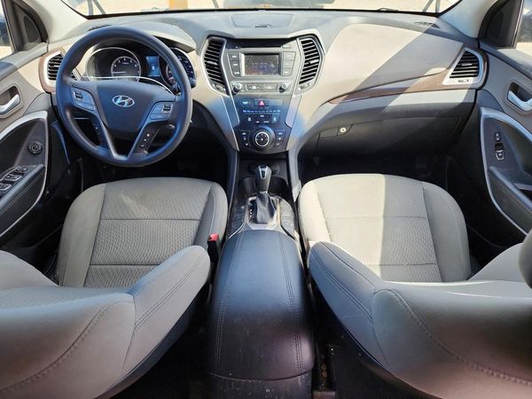 2017 HYUNDAI SANTA FE Base