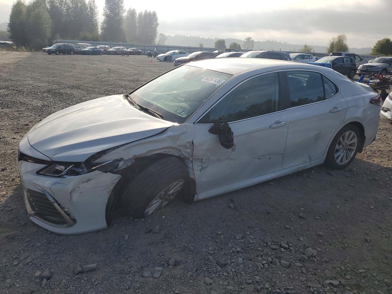 2022 TOYOTA CAMRY LE — Front 3/4