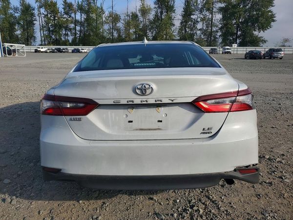 2022 TOYOTA CAMRY LE — DIRR