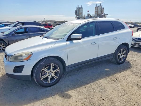 2013 VOLVO XC60