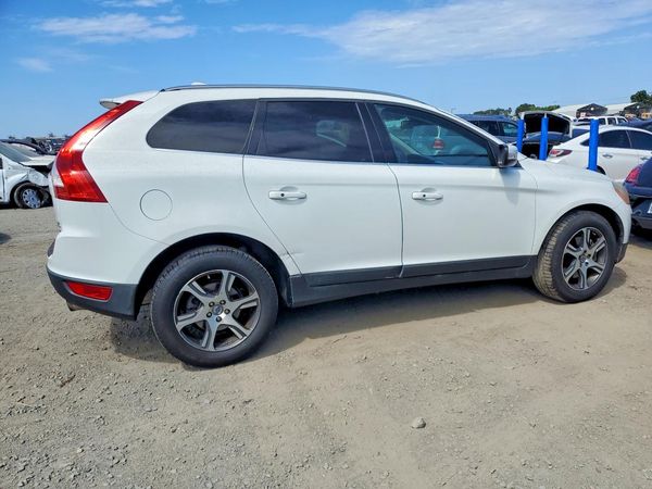 2013 VOLVO XC60