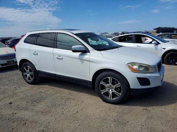 2013 VOLVO XC60