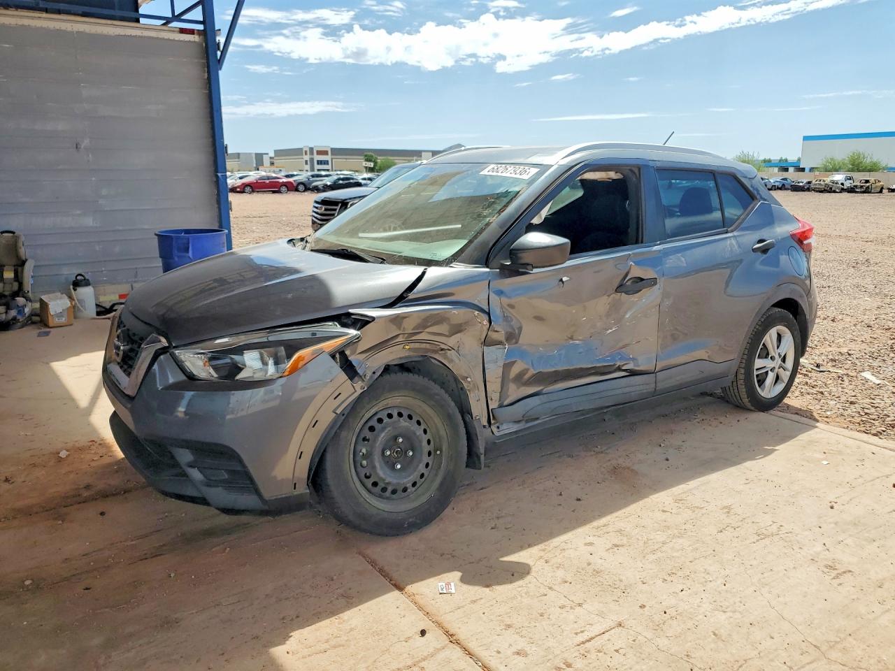 2019 NISSAN KICKS — Front 3/4
