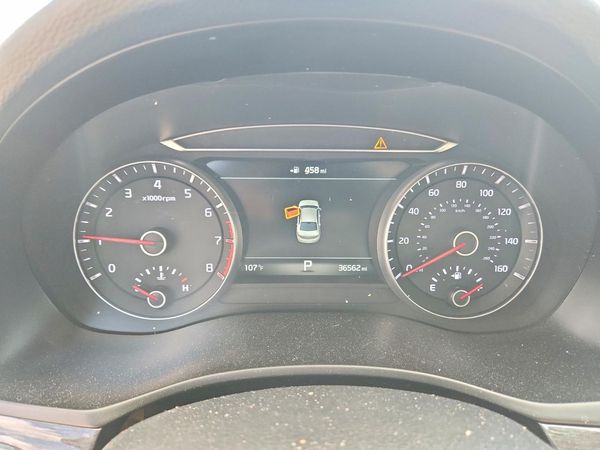 2019 KIA CADENZA