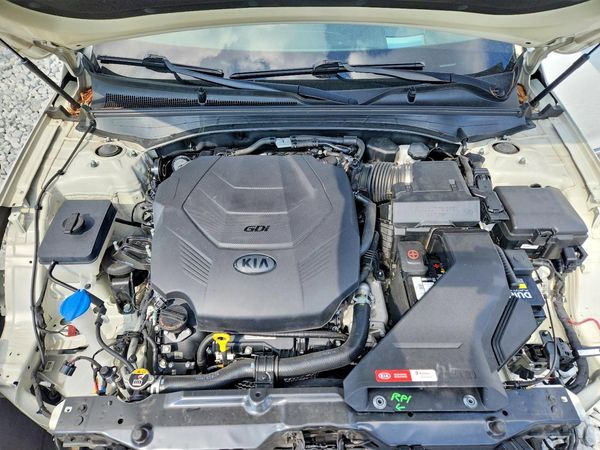 2019 KIA CADENZA